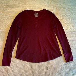 Time and Tru Maroon/Wine Colored, V-neck Thermal, Size XXL
